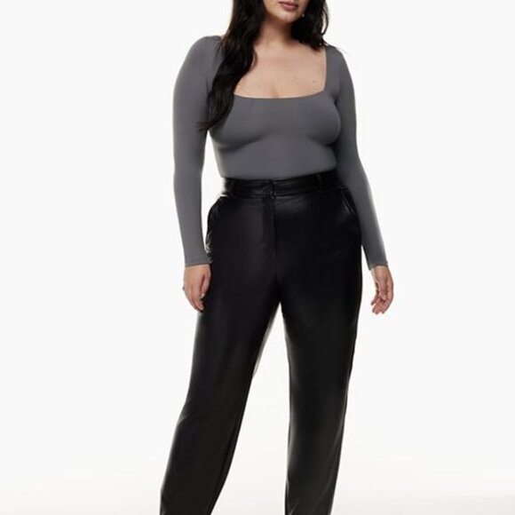 Aritzia Babaton Contour Elegant Charcoal Square Neck Long Sleeve Bodysuit - Picture 4 of 8